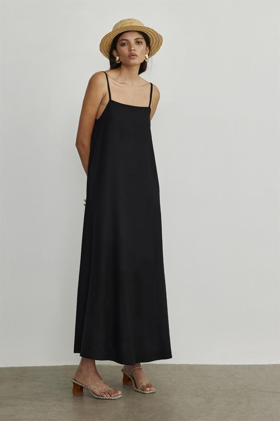 Stockholm Leinenkleid in schwarz - Matterhorn Studio
